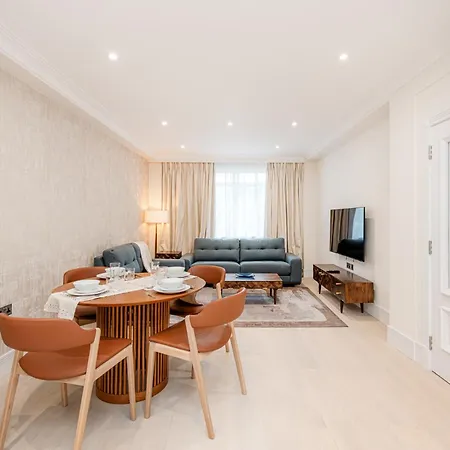 Fountain House 5*