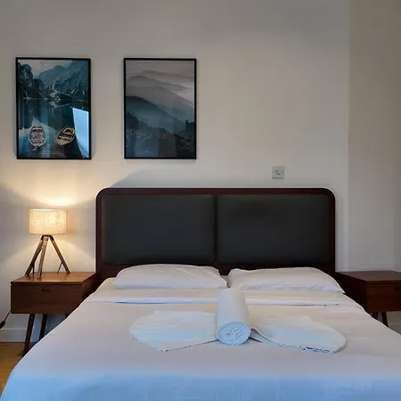Stunning Piccadilly 1 Bedroom Flat In Vr9 * London