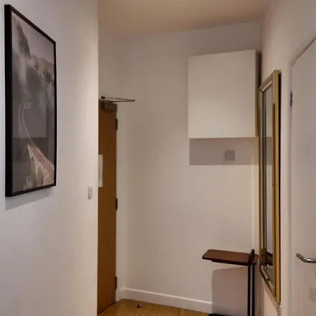 Apartment Stunning Piccadilly 1 Bedroom Flat In Vr9 *