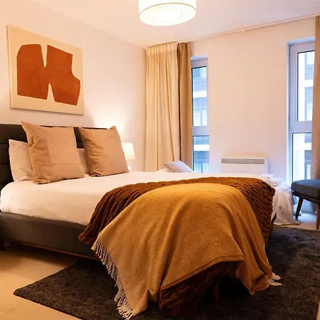 Madestays Premium Tower Hill Serviced