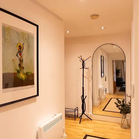 Apartment Madestays Premium Tower Hill Serviced *