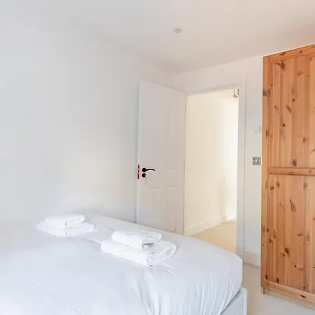 Apartment Stunningly Spacious 4bd Clapham North *