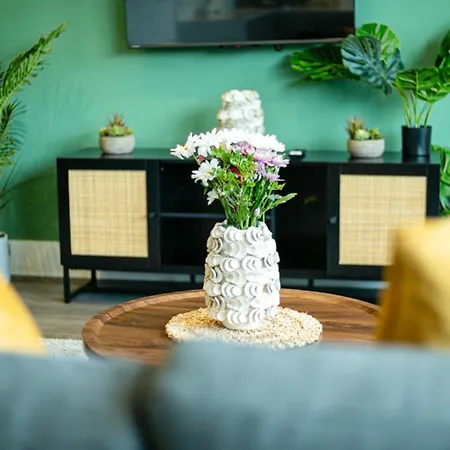Apartment Hive - East London