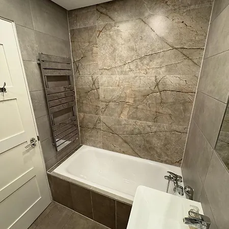 Estatesmen Selfridges Oxford Street Apartment *