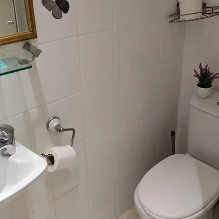 Warwick Road Hotel 2*