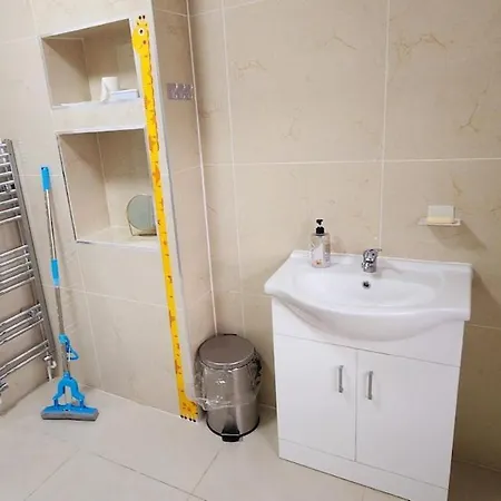 Homestay Spanking New Double 20 Minutes To London