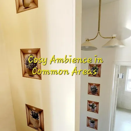 Homestay Spanking New Double 20 Minutes To *