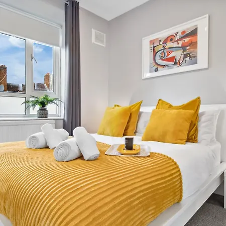 White Retreat - 2 Bedroom Flat Next To Loftus Road Apartment