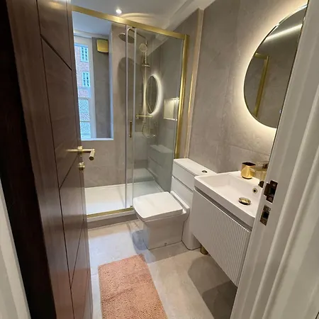 Hyde Park Apartment London