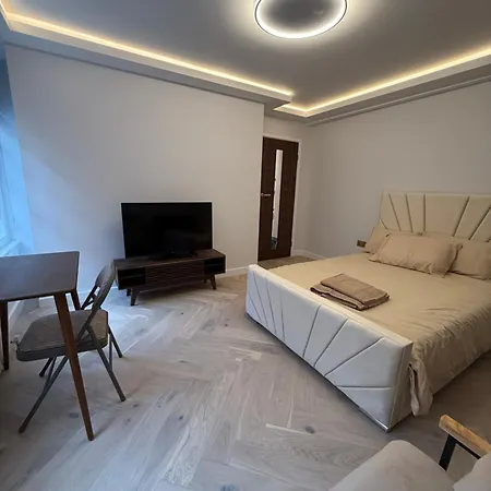 Hyde Park Apartment London