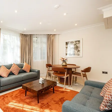 Aparthotel Fountain House 5*
