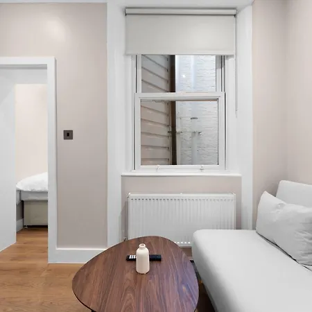 Grove Heights Notting Hill Apartament