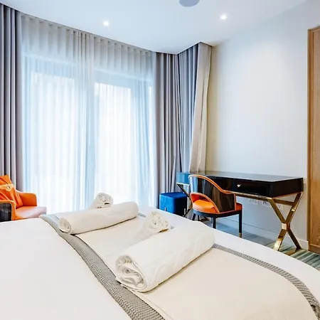 3-bed Duplex W Garden 3min To Holland Park Apartment