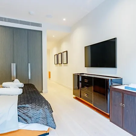 3-bed Duplex W Garden 3min To Holland Park Apartment London