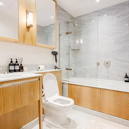 3-bed Duplex W Garden 3min To Holland Park Apartment London