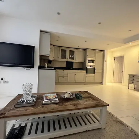 Appartement 2 Min Walk To Portobello Road Londen