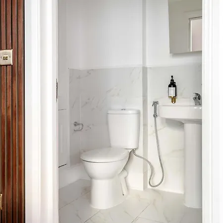 Elegant Mayfair Apartment *