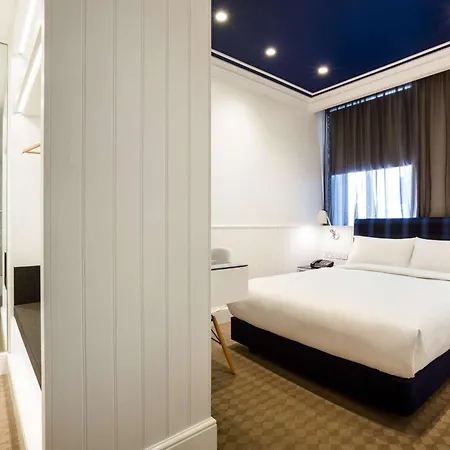 Hotel Radisson Blu Hotel, Tottenham Court Road - Formerly Kenilworth 4*
