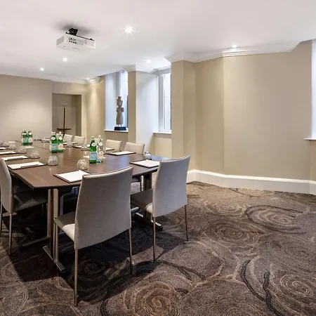 Radisson Blu Hotel, Tottenham Court Road - Formerly Kenilworth 4*