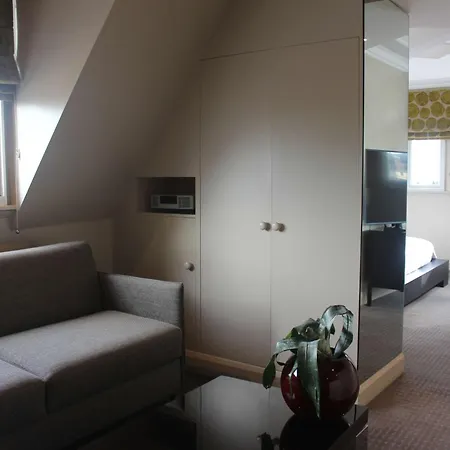Radisson Blu Hotel, Tottenham Court Road - Formerly Kenilworth 4* Londres