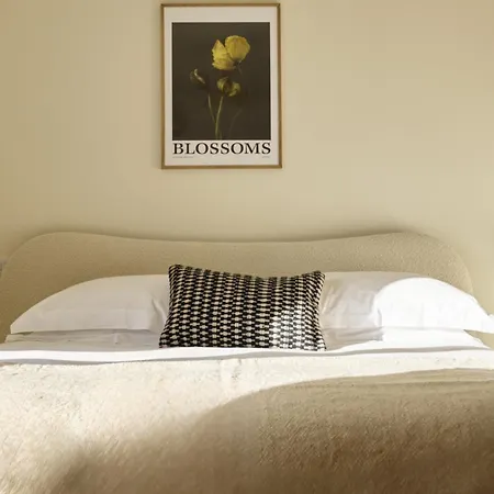 Europa House Apartahotel