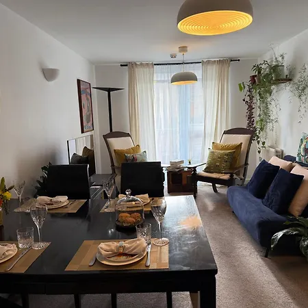 Lombok Near Old Street,islington,angel Apartment *
