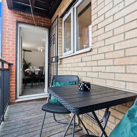 Apartment 2Br Sleeps 6- 5 Mins To Canary Wharf Free Parking Squid Game Themed Apartment -