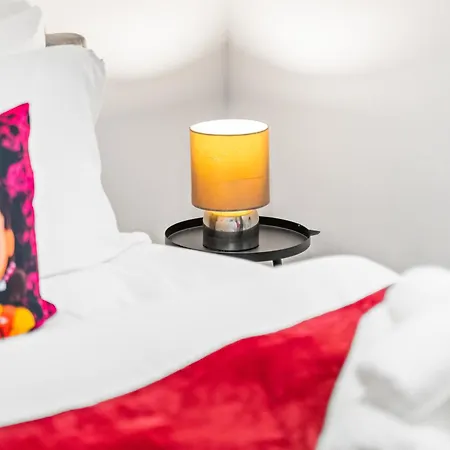 Apartment 2Br Sleeps 6- 5 Mins To Canary Wharf Free Parking Squid Game Themed Apartment -
