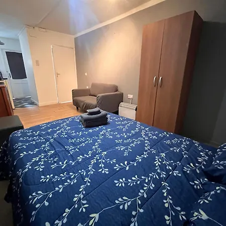 London Studio Apartment London