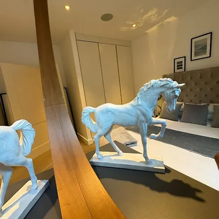 Apartment Estatesmen Selfridges Oxford Street