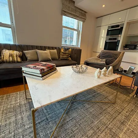 Estatesmen Selfridges Oxford Street Apartment