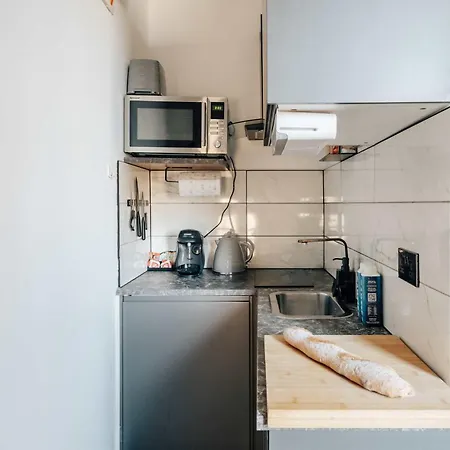 Cosy And Modern Duplex In The Heart Of Earls Court Holiday home London