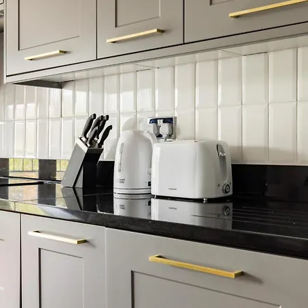 Sunshine In My Mood - 2 Bedroom Flat In Battersea Apartman London