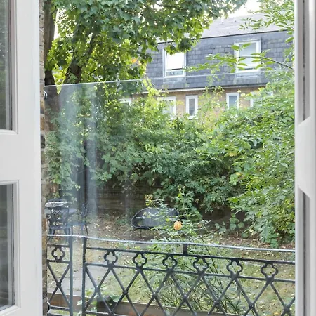 1 Bedroom Barnsbury Sanctuary London