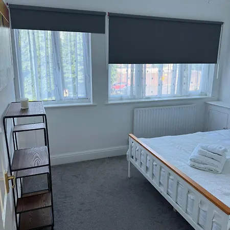 2 Bedroom Cosy Flat Apartment