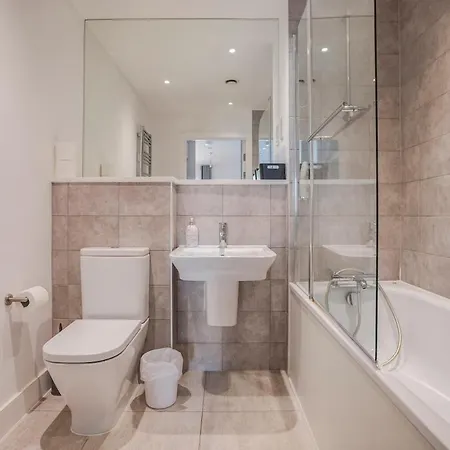 Modern, Spacious 2bed, 2bath In Barking (Greater London)