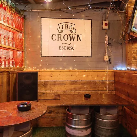 Gæstehus The Crown Pub & 4*