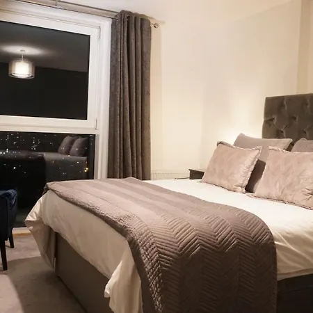 32 Ross Apartment, Canary Wharf Area Apartment