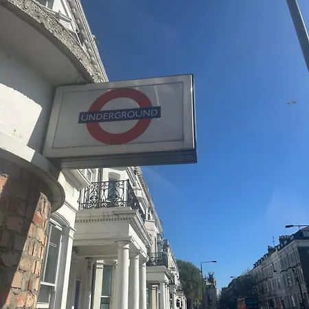 Warwick Road Hotel London