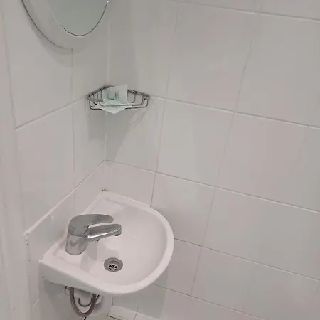 Hotel Warwick Road London
