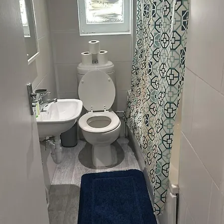 Apartment A6-3 Bed 2nd Floor Flat Near Elephant And Castle London