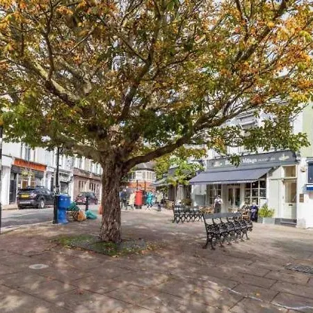 Stylish 3-bedroom Flat In Belsize Park Perfect For Families Business Trips! Apartment