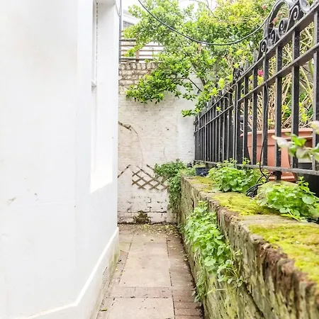 Luxury Newly Refurbished Chelsea Garden Flat Apartment *