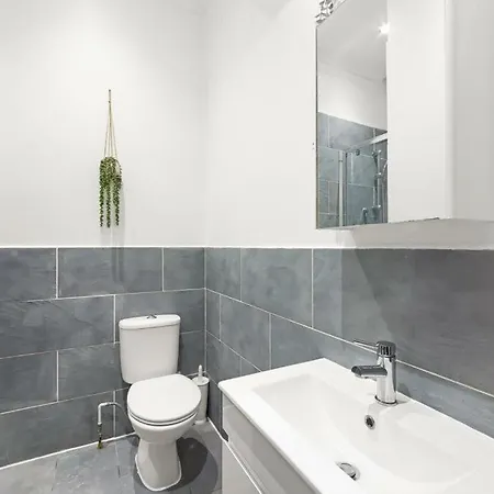 Cosy Split-level 3br Flat In Crystal Palace * London