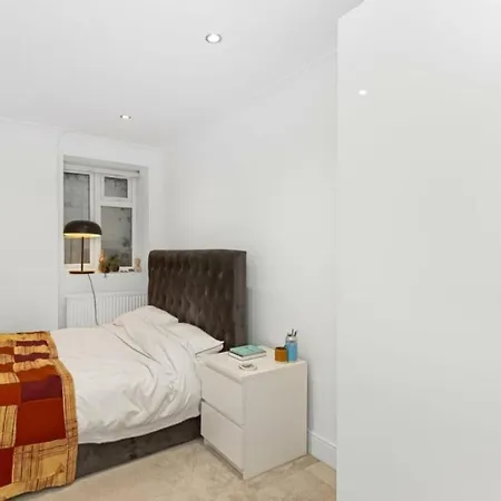 Apartment Cosy Split-level 3br Flat In Crystal Palace *