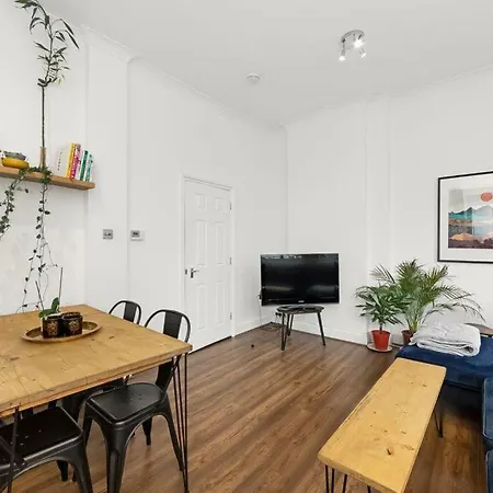 Cosy Split-level 3br Flat In Crystal Palace * London