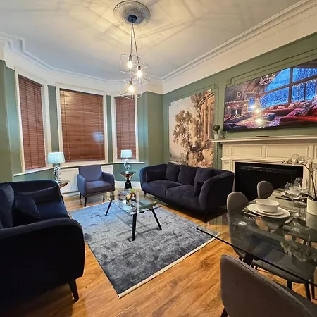 Beautiful Family Marble Arch Apartment *