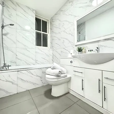 Beautiful Family Marble Arch Apartment London