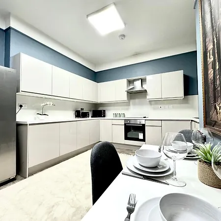 Beautiful Family Marble Arch *