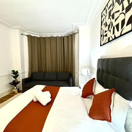 Beautiful Family Marble Arch Apartment *